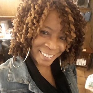 Meet your Posher, Latanya